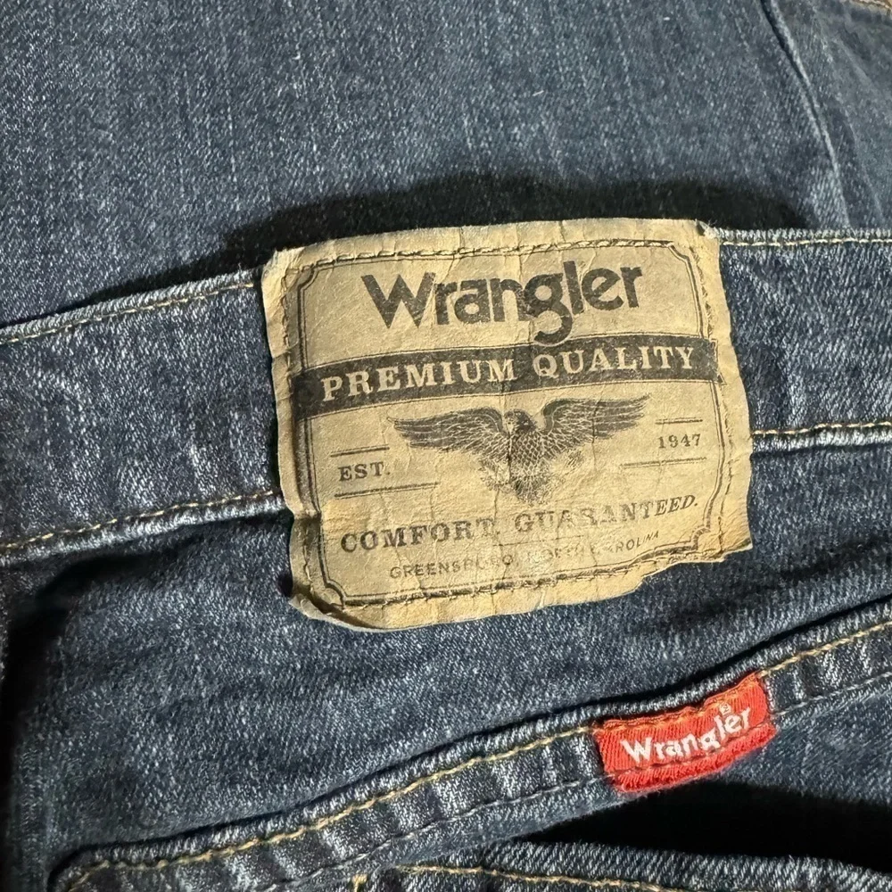 Wrangler Relaxed Fit Cotton Spandex Denim Blue Jeans Men Size 32 x 30